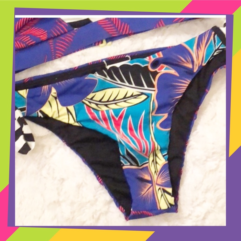🔴3/$10🔴Roxy Sea Salt Jungle Bikini Bottoms